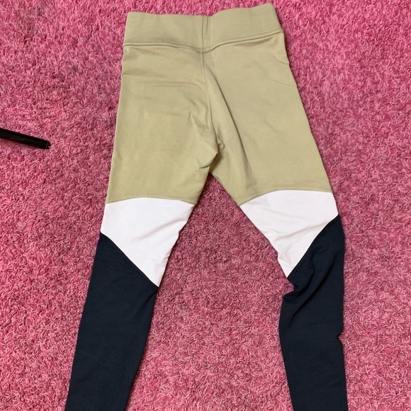 Work out pants - Picture 2 of 2